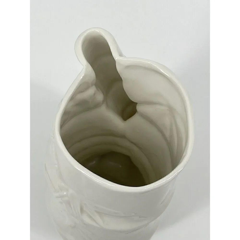 VTG Porcelain Asian Vase Vessel Bamboo Design White Blanc de Chine Glossy 10in